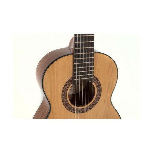 GEWA Pro Arte GC 25 A guitare classique