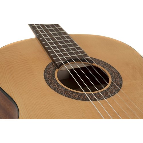 GEWA Pro Arte GC 130 A guitarra clsica